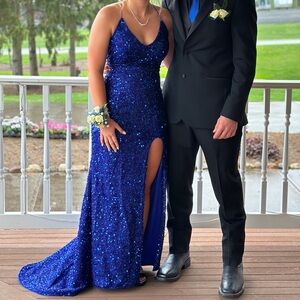 Elegant Sapphire Blue Backless Gown